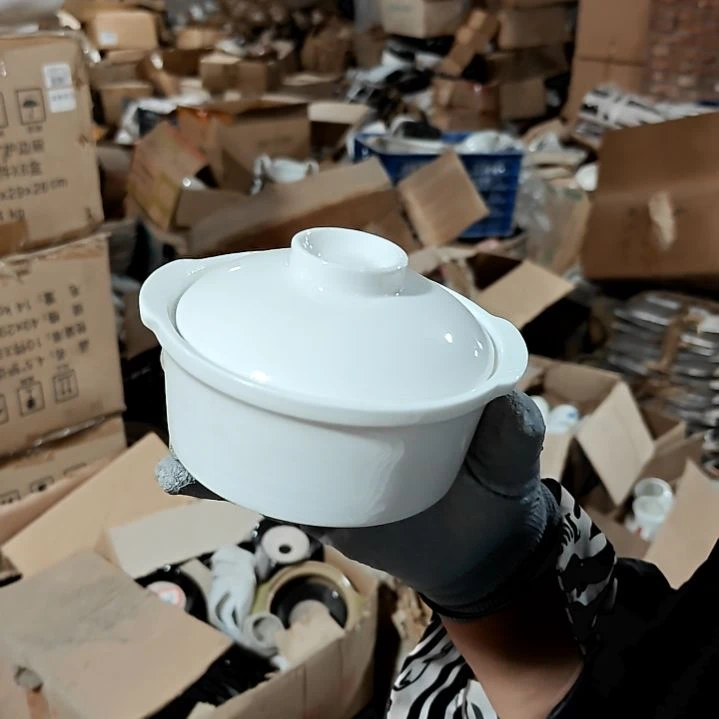 摆件盘子碗茶壶啥都有
