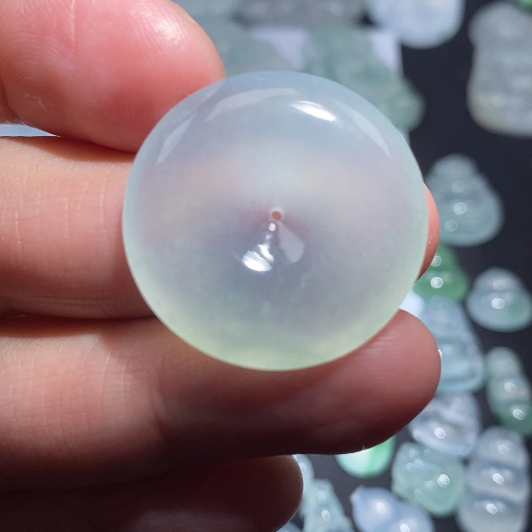 翡翠颈饰未镶嵌平安扣