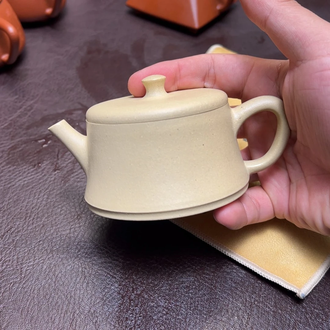 R***水茶壶紫砂汽修厂的人说他微瑕