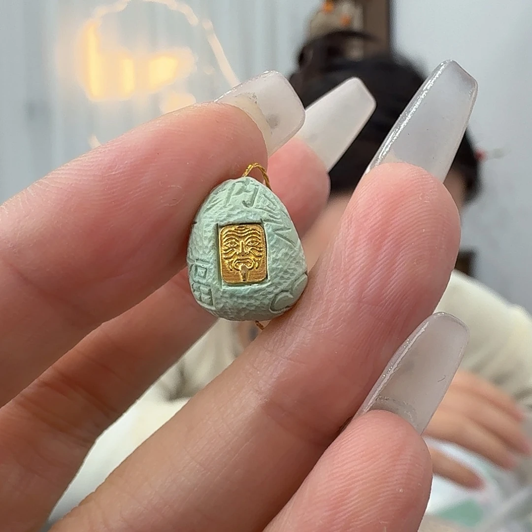 绿松石未镶嵌挂件