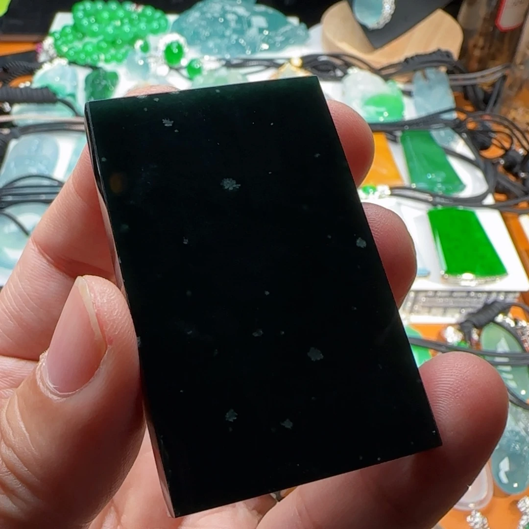 翡翠未镶嵌颈饰墨翠雪花棉无事牌