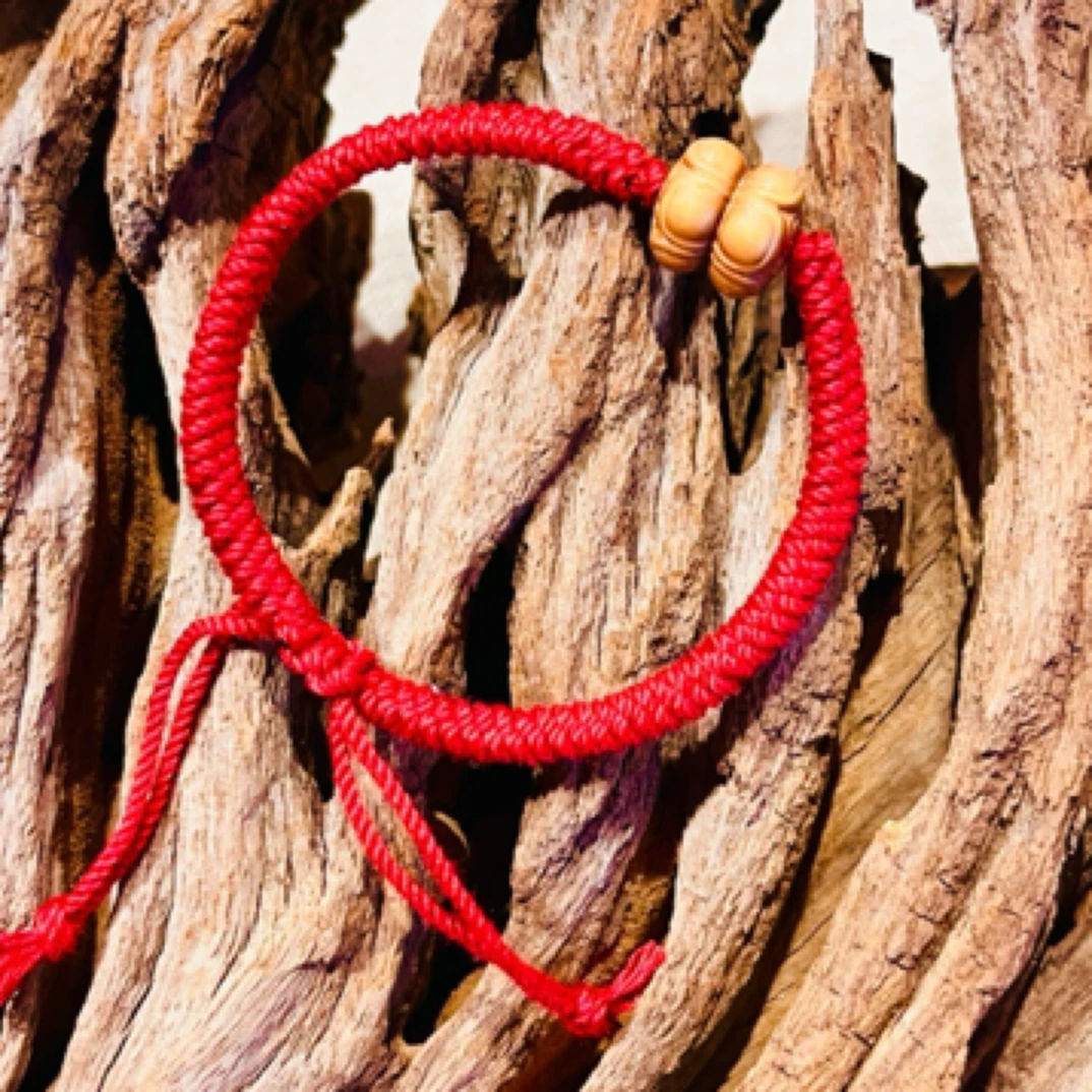 印度正区老山檀精雕【并蒂莲】手绳焦糖香