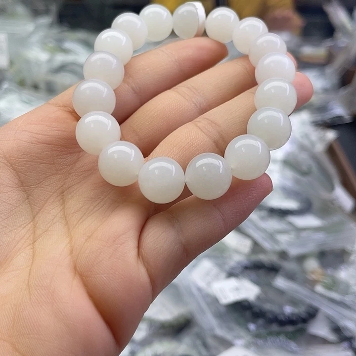 汐***羲和田玉未镶嵌手串