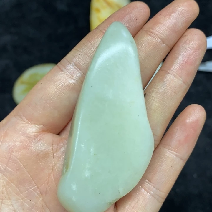 未镶嵌和田玉（糖玉）挂件