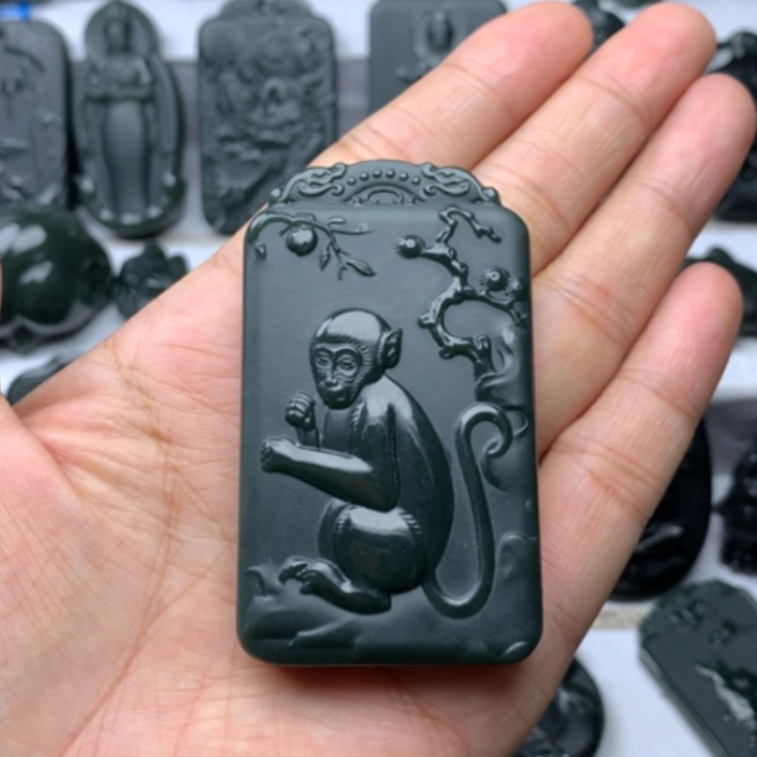 【闪购商品】颈饰未镶嵌和田玉双面雕刻