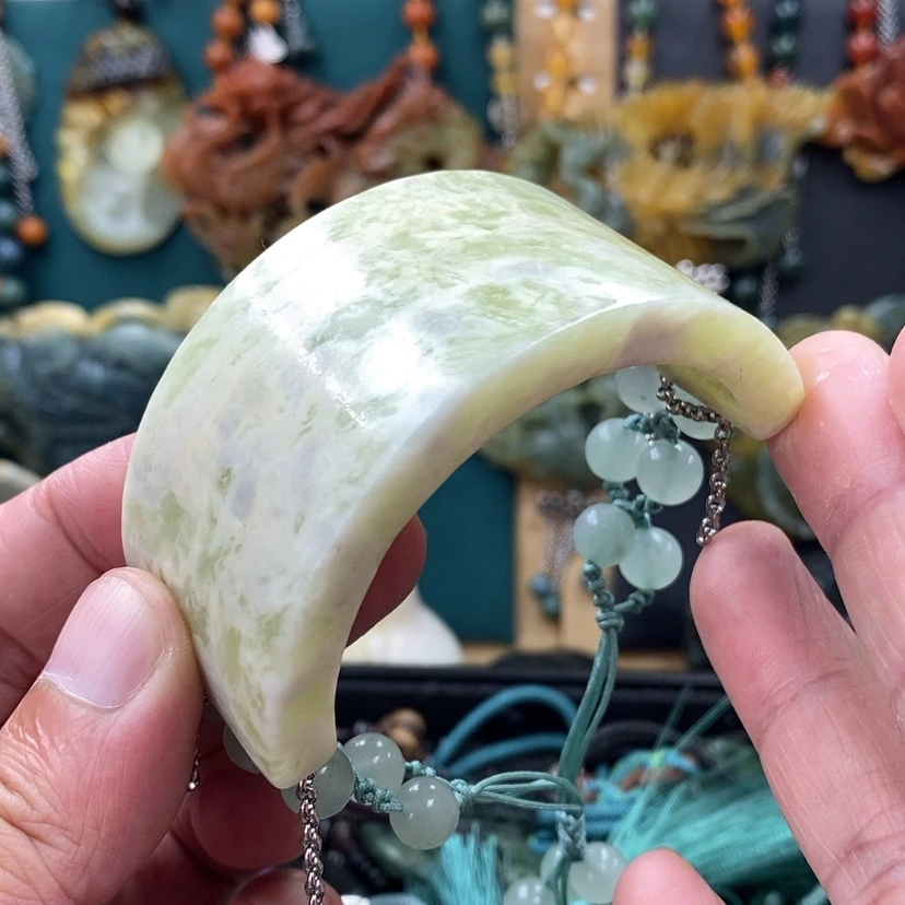 【闪购商品】蛇纹石玉未镶嵌手牌