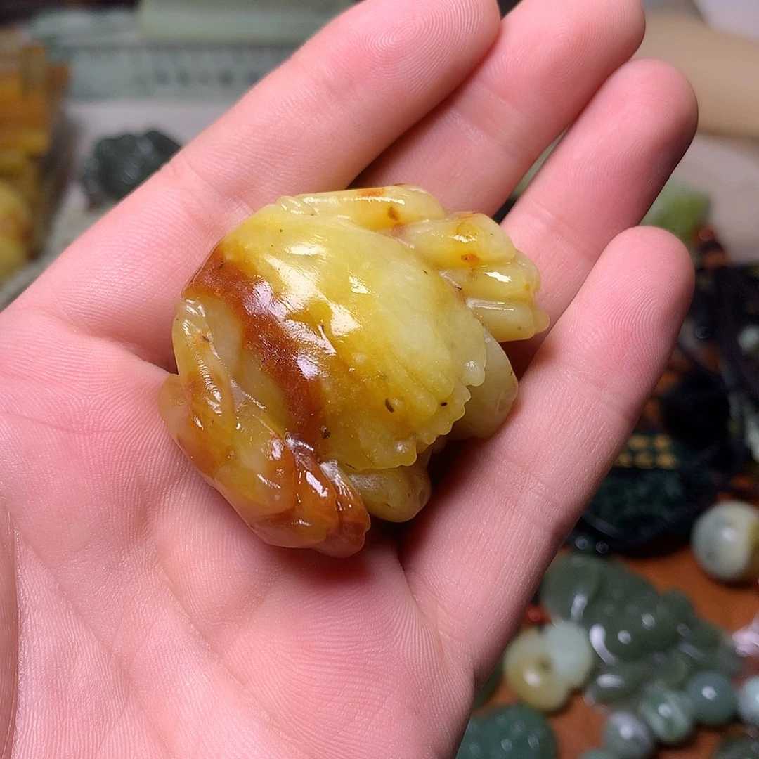 未镶嵌蛇纹石玉颈饰