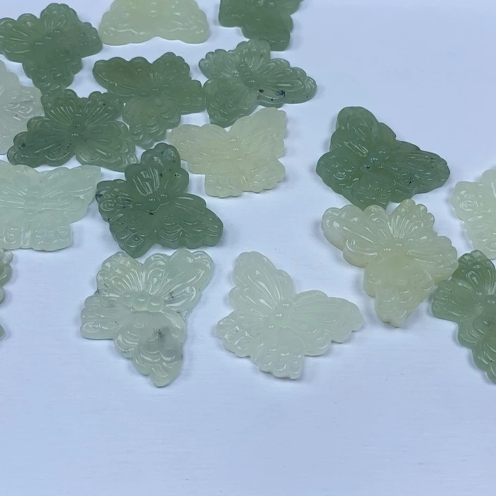 我***鱼未镶嵌蛇纹石玉颈饰