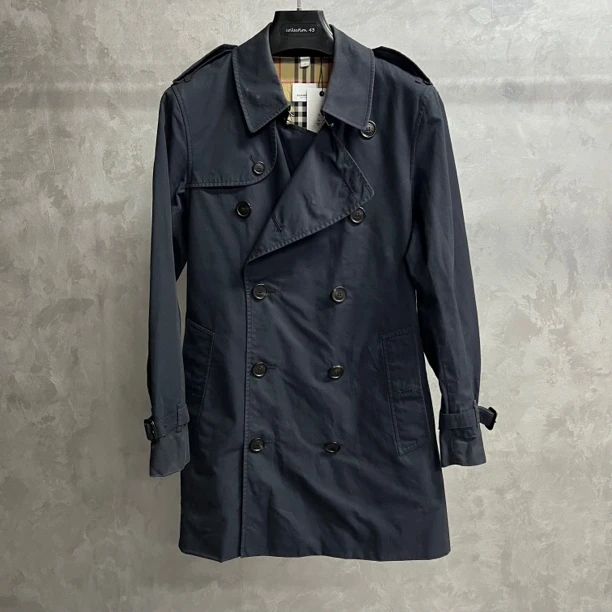 99新 BURBERRY/博柏利 深蓝色双排扣附腰带长袖风衣/46码