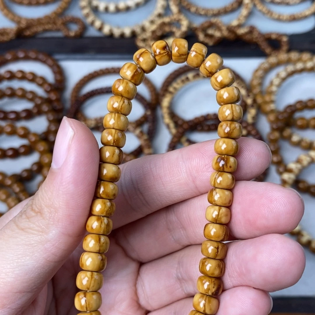 手串紫金鼠M***m鸡油黄火焰纯肉7