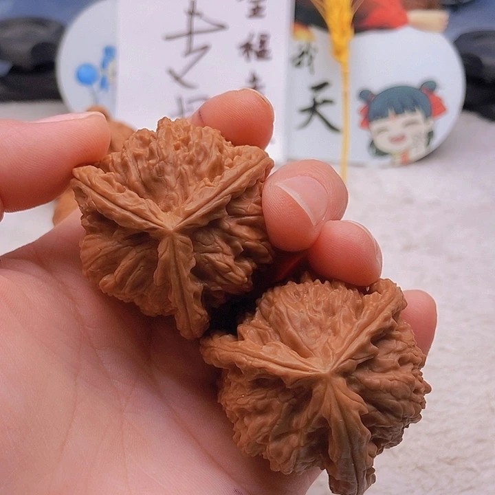 吊坠文玩核桃最***语三棱