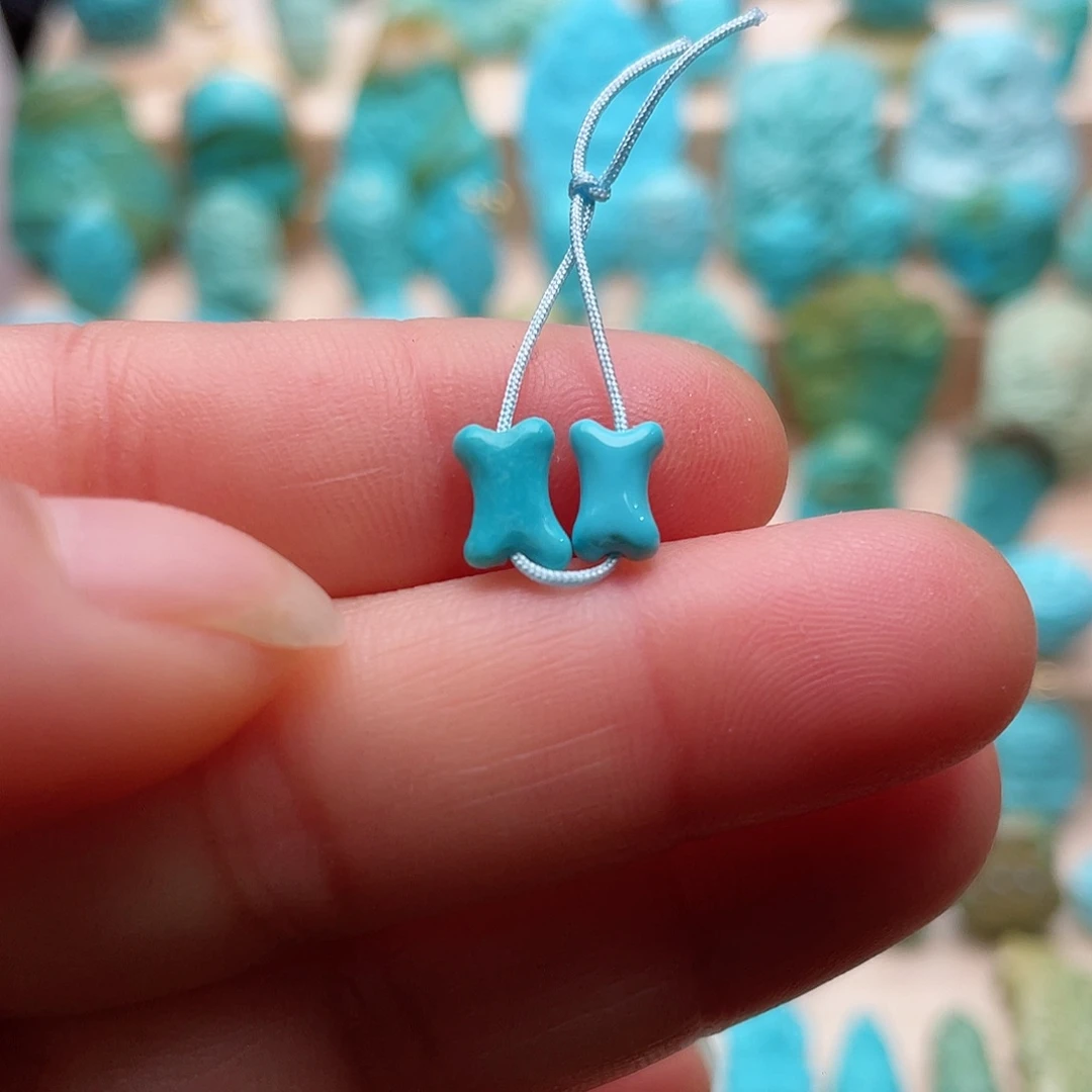 绿松石颈饰未镶嵌