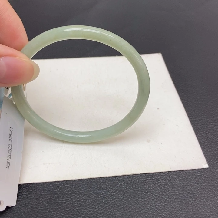 翡翠手镯未镶嵌56贵妃