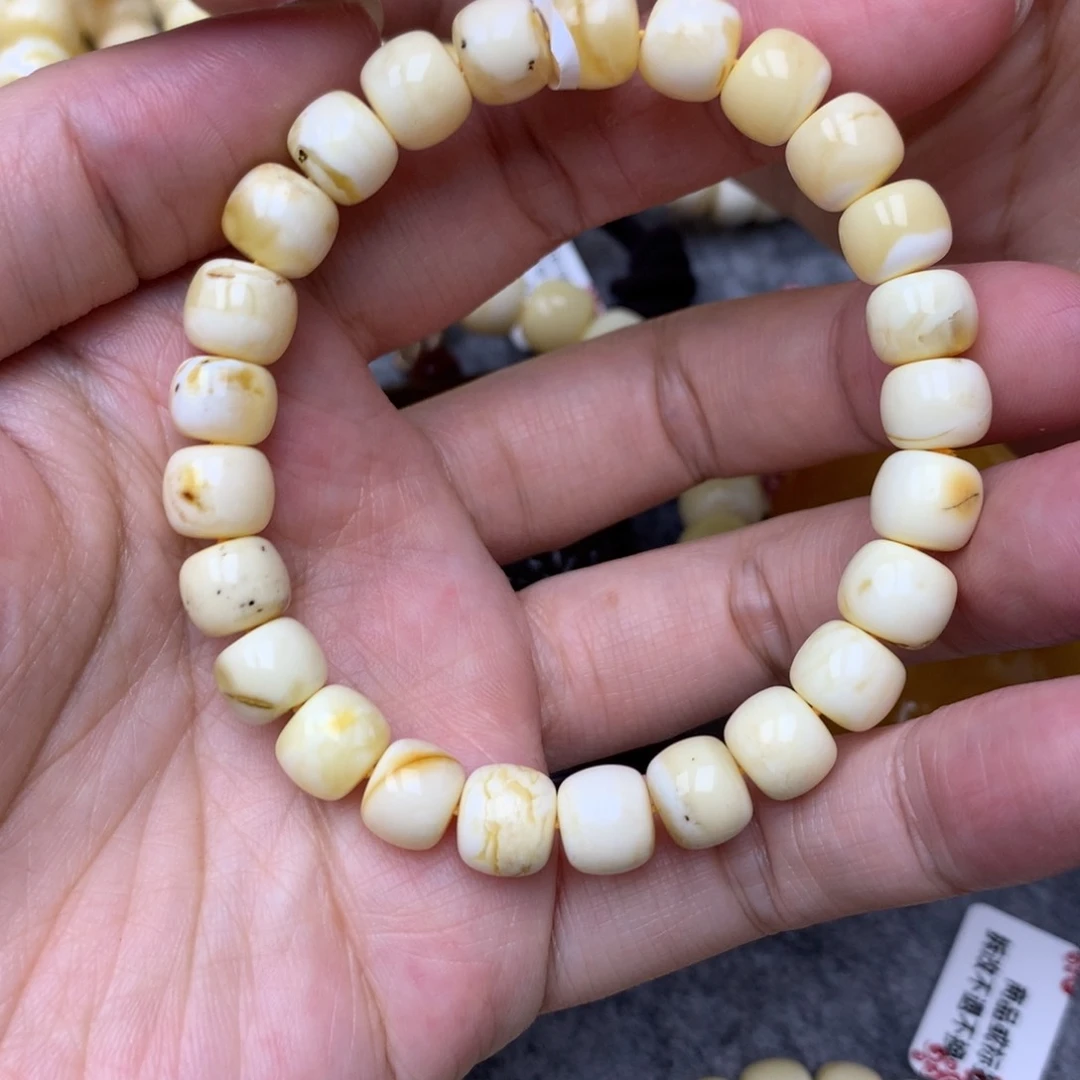 琥珀未镶嵌珠宝奇石5