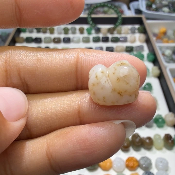 未镶嵌和田玉珠宝半成品