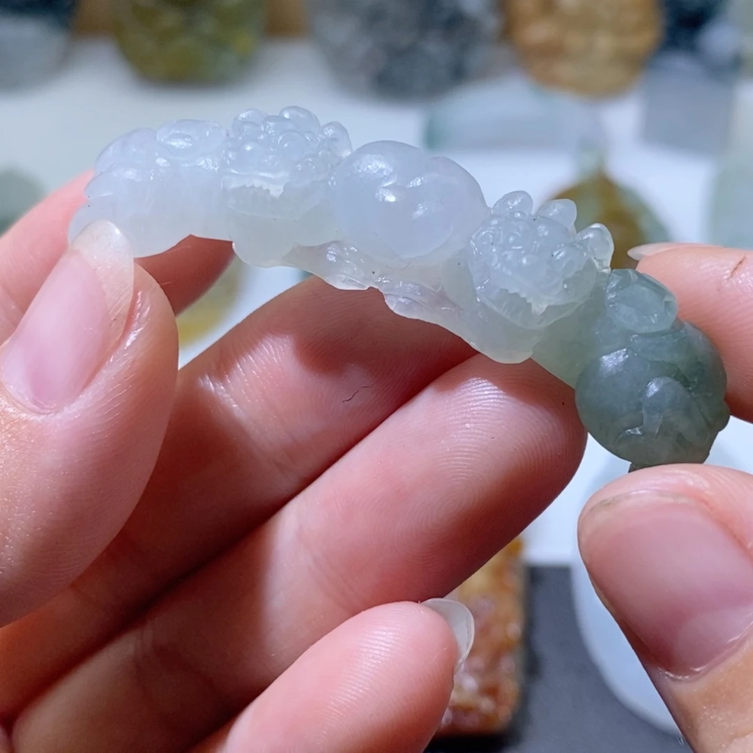 未镶嵌定制翡翠貔貅手牌