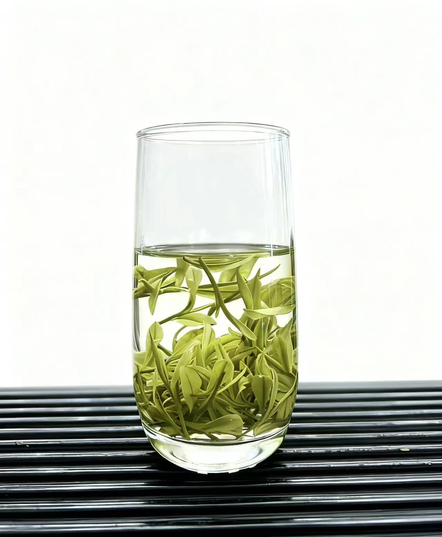 高山白茶芽头匀称