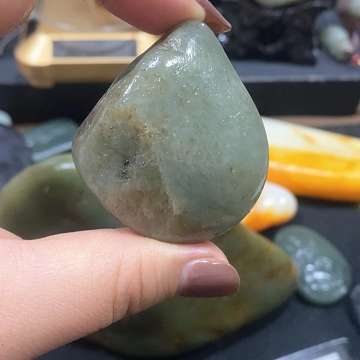 未镶嵌和田玉（糖玉）挂件