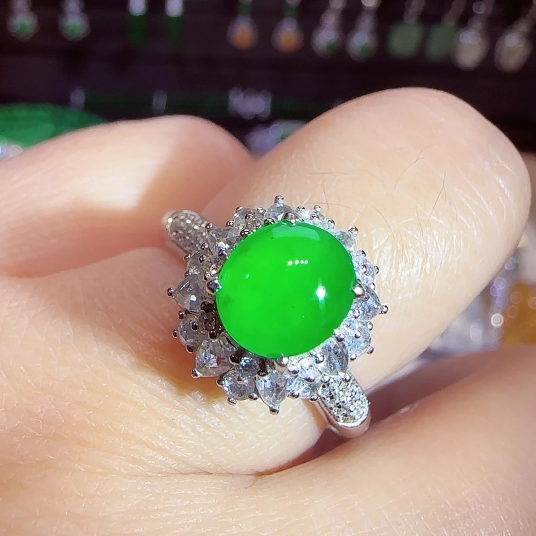 翡翠18K金镶嵌戒指