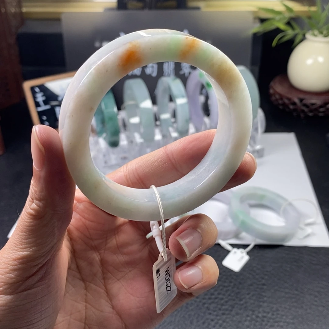 未镶嵌手镯定制翡翠