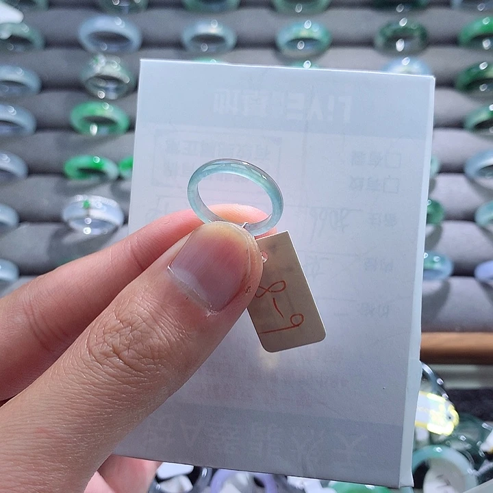翡翠戒指未镶嵌翡翠