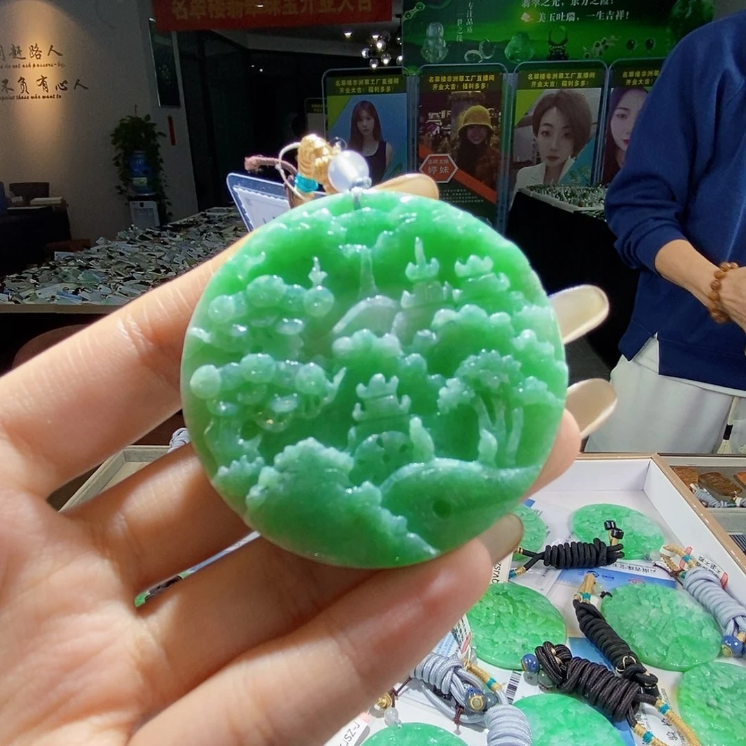 颈饰未镶嵌翡翠翡翠的