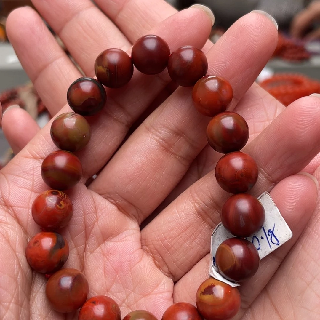 南红玛瑙吊坠未镶嵌