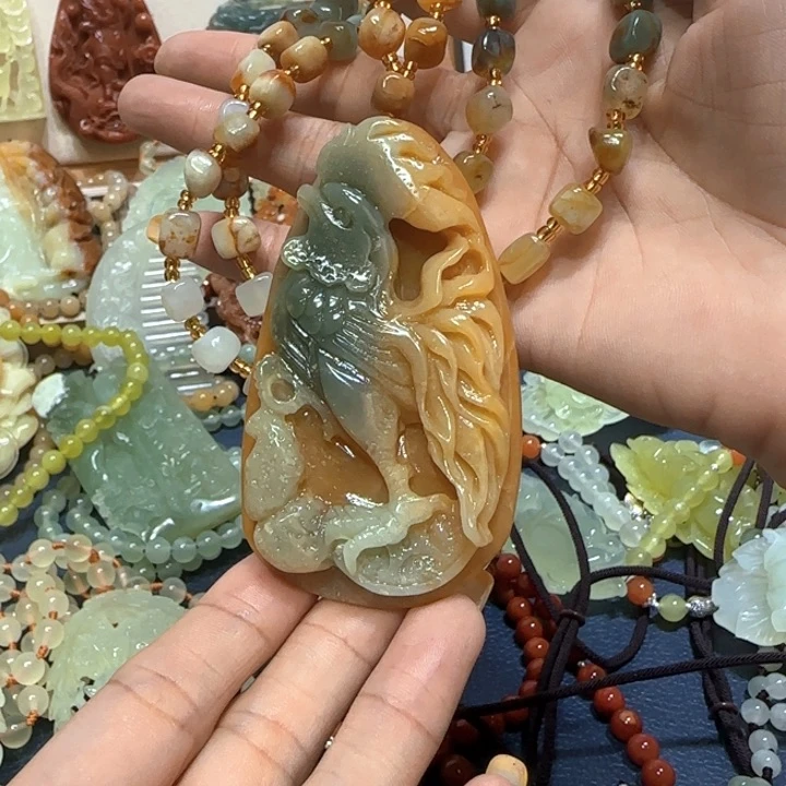 合金蛇纹石玉吊坠