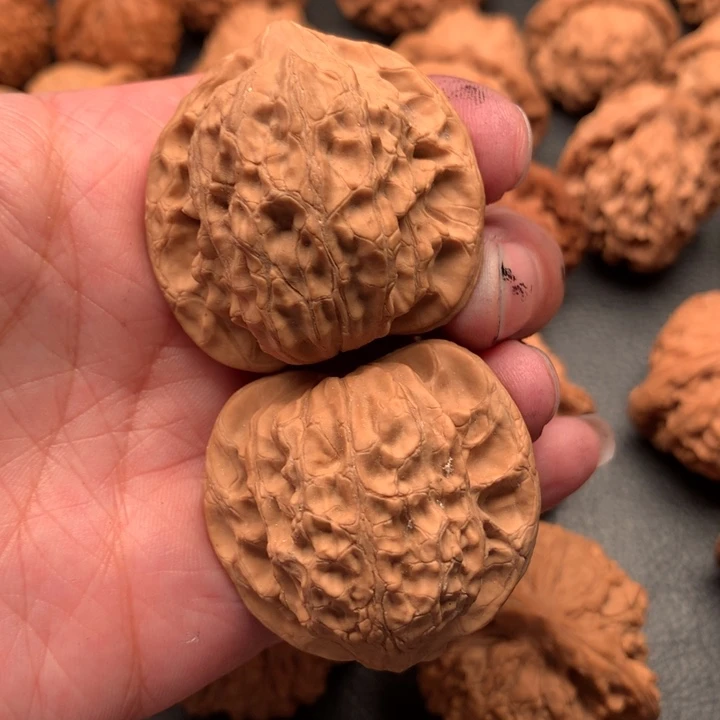 文玩核桃吊坠鲍***?狮子头