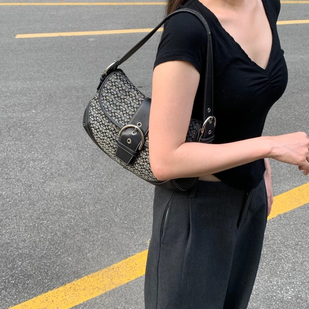 99新 COACH/蔻驰 Coach烟灰色老花帆布拼皮大号豌豆包单肩腋下包