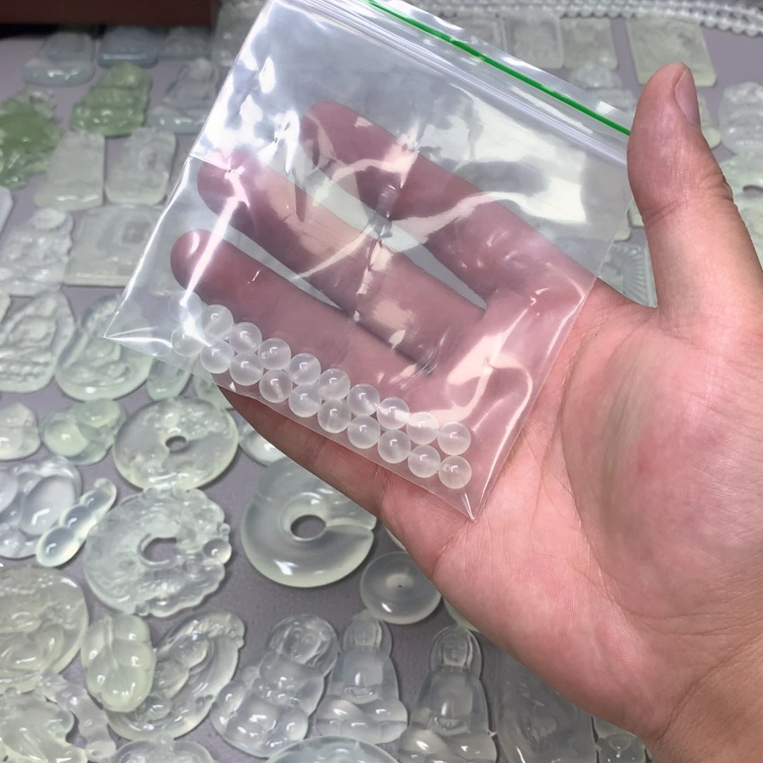 蛇纹石玉颈饰未镶嵌厌*