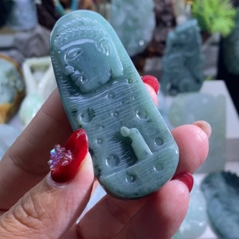 【闪购商品】颈饰未镶嵌翡翠佛