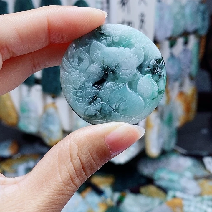 翡翠未镶嵌颈饰翡翠