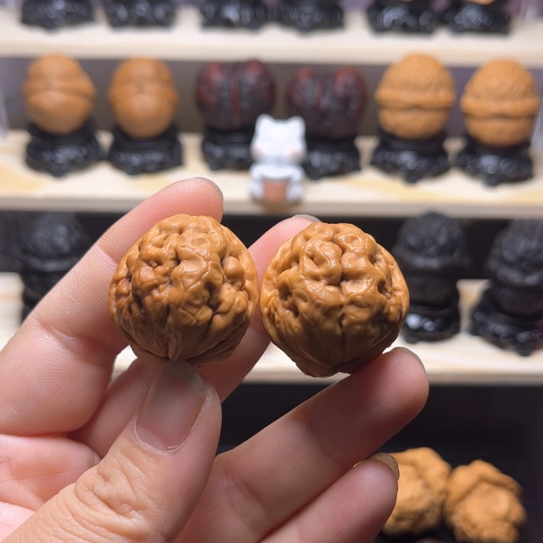 文玩核桃吊坠28w小脑花31尺