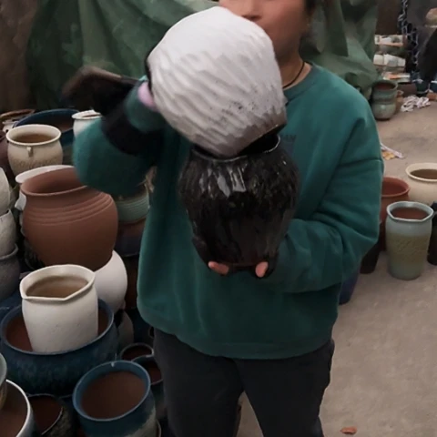 14口20高瑕疵盆子。