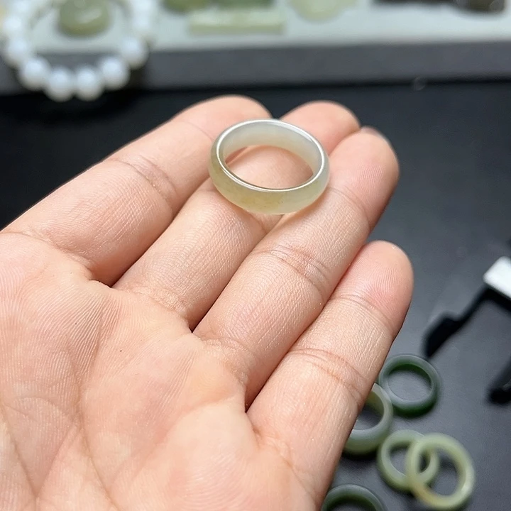 【闪购商品】和田玉未镶嵌颈饰逢*