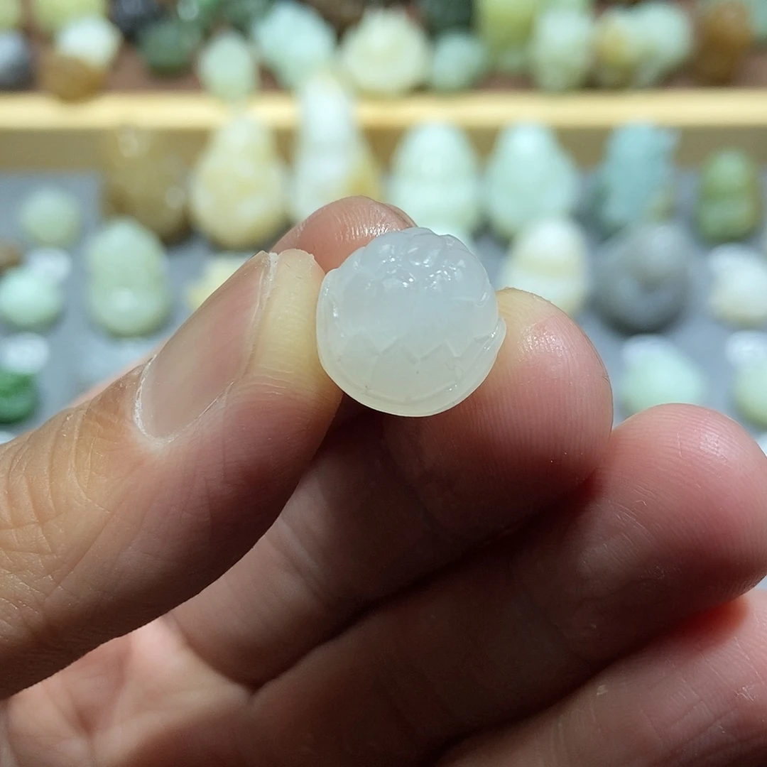 和田玉未镶嵌颈饰定制