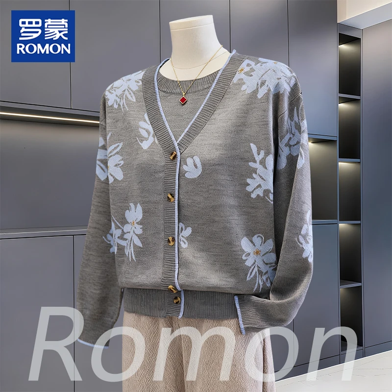罗蒙妈妈秋冬新款上衣两件套50多岁花色针织开衫外套中老年女套装