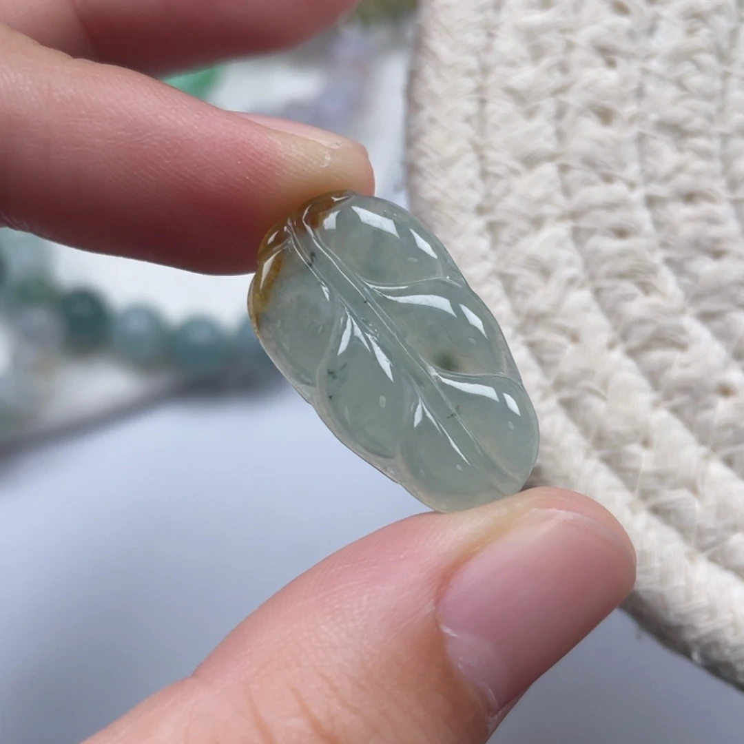 翡翠未镶嵌颈饰天然A货缅甸翡翠