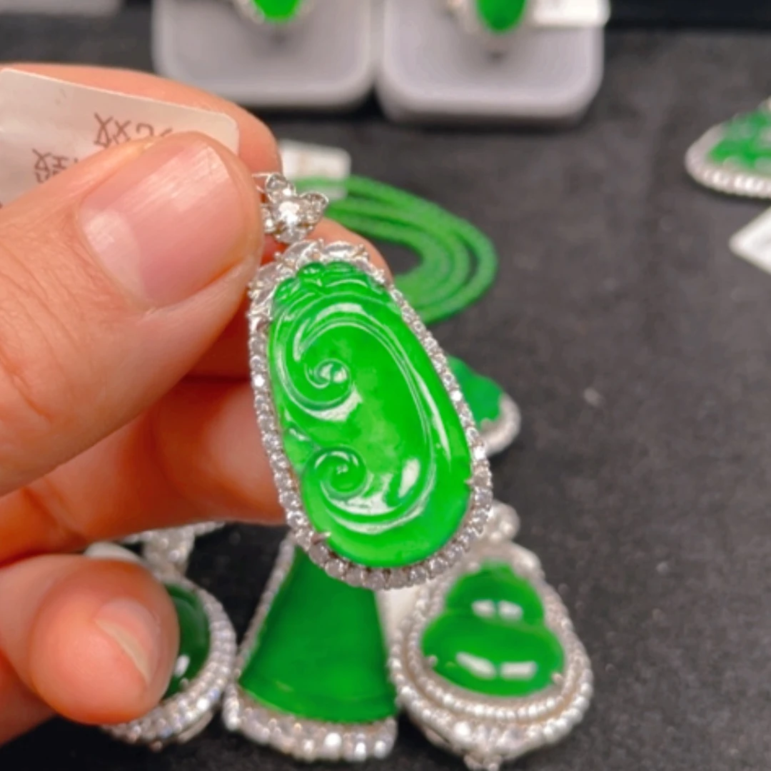 【闪购商品】翡翠颈饰银S925镶嵌吊坠