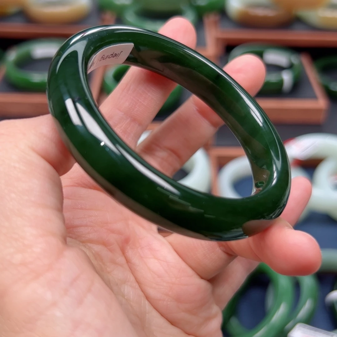 未镶嵌手镯和田玉（碧玉）5657