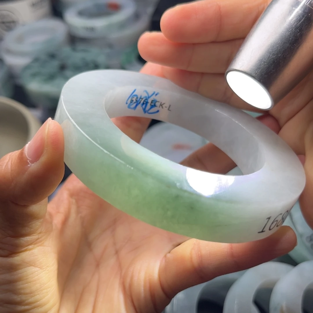 定制翡翠手镯未镶嵌