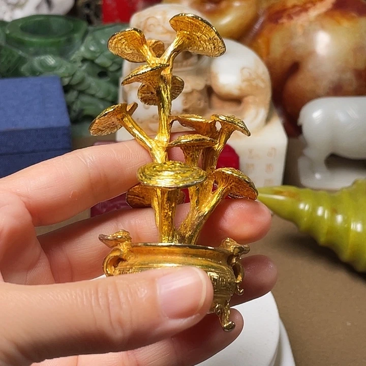 （京凡甄藏）………………