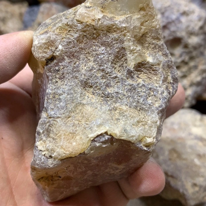 玛瑙/玉髓原石未镶嵌天*间