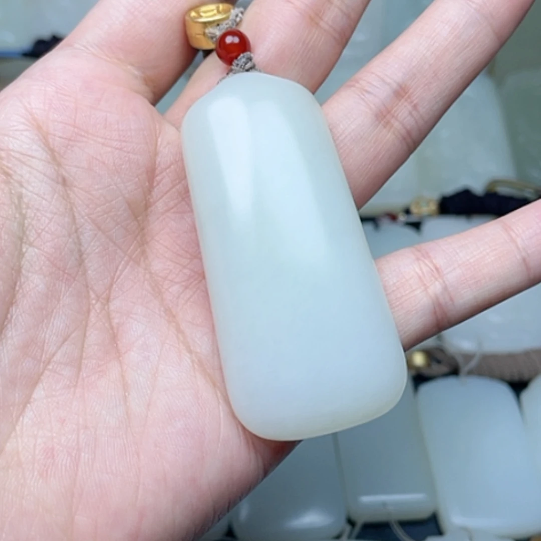 【闪购商品】颈饰未镶嵌和田玉