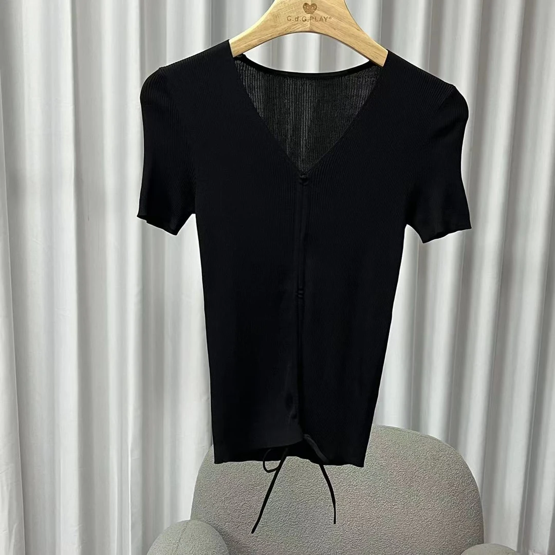 曼系列  Z941  女装春夏简约V领针织上衣黑色