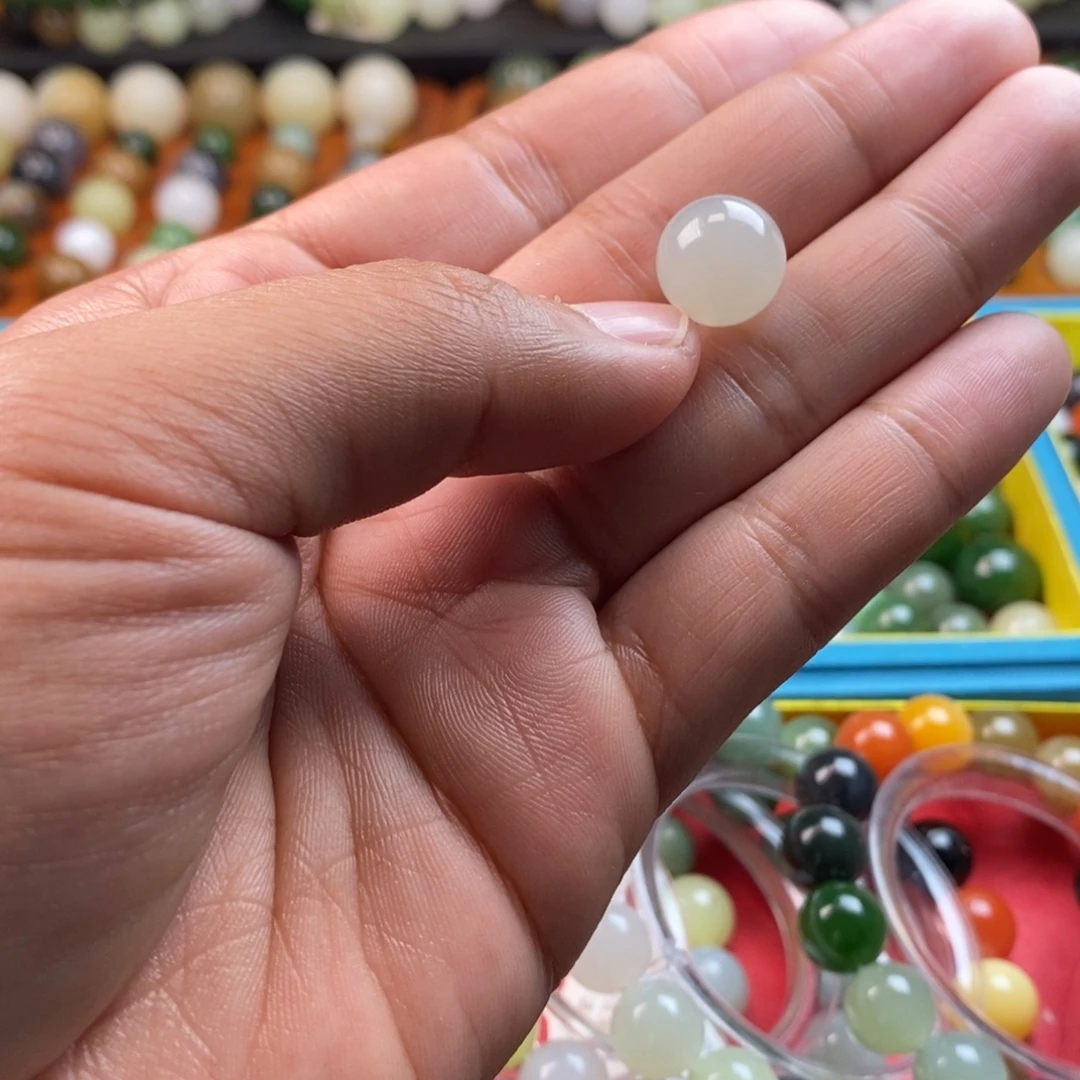 和田玉未镶嵌珠宝奇石卡12烟灰y