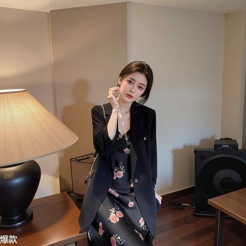 胖黑色薄款西装外套女夏大码韩版高级设计感休闲西服七分袖上衣