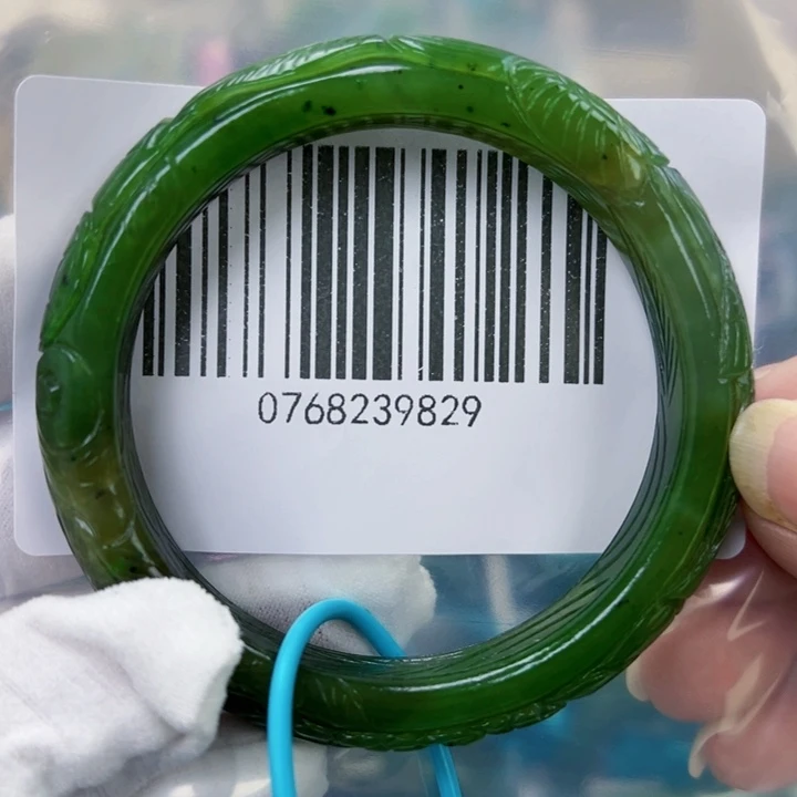 和田玉未镶嵌手镯微瑕56.5