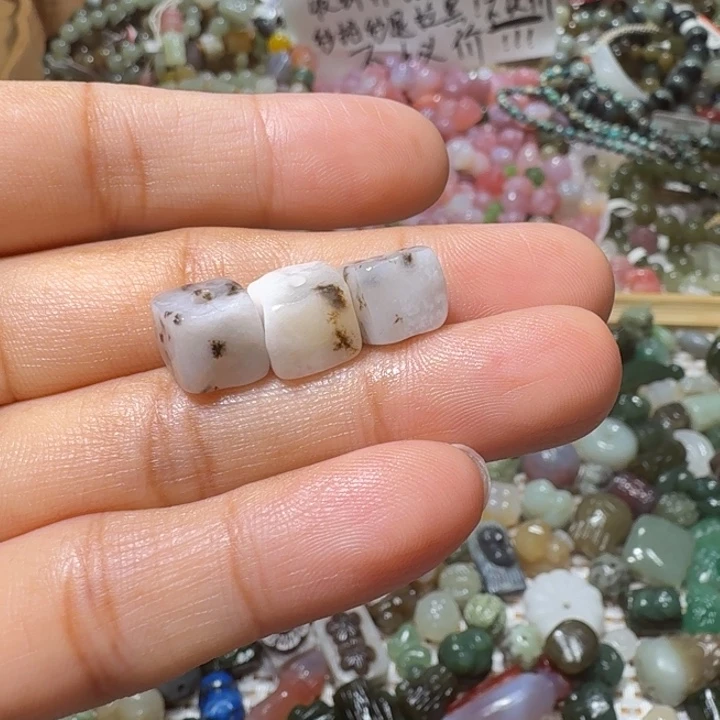 和田玉未镶嵌珠宝半成品